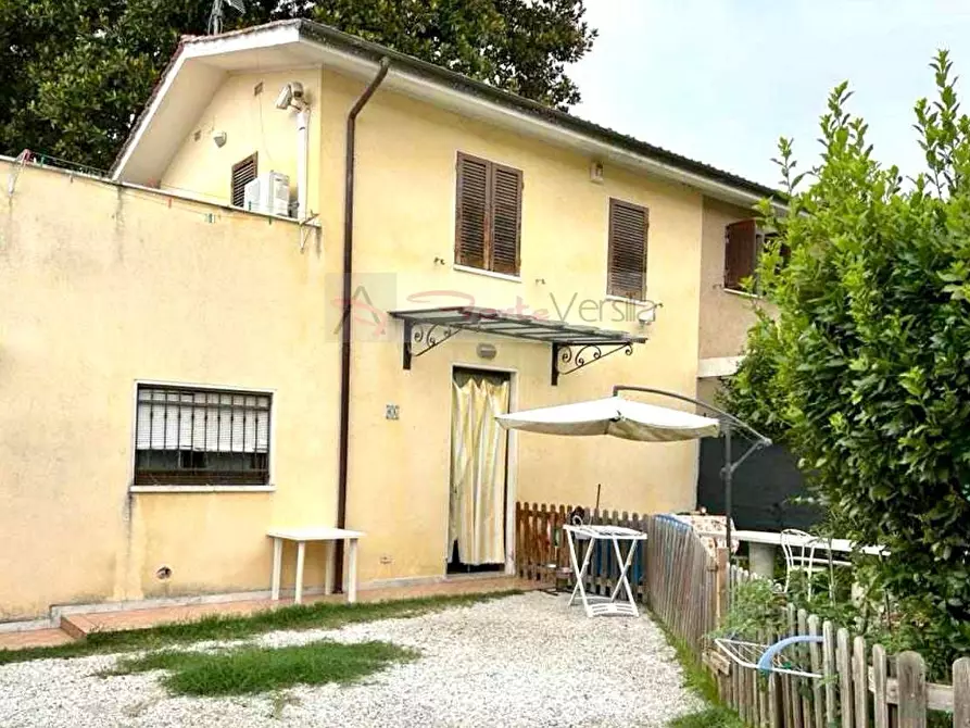 casa indipendente in vendita a Pietrasanta in zona Marina di Pietrasanta