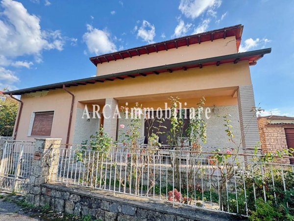 casa indipendente in vendita a Pietrasanta