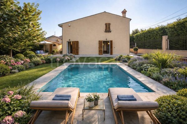 casa indipendente in vendita a Pietrasanta