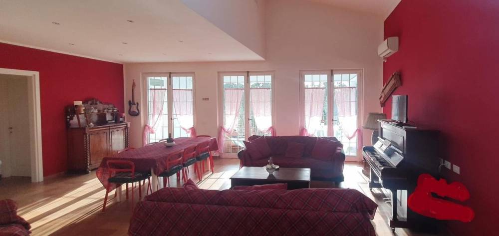 casa indipendente in vendita a Pietrasanta