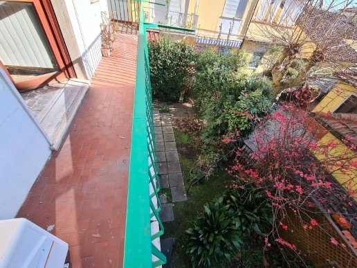 appartamento in vendita a Pietrasanta in zona Tonfano