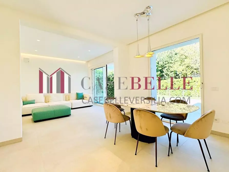 casa indipendente in vendita a Pietrasanta in zona Fiumetto