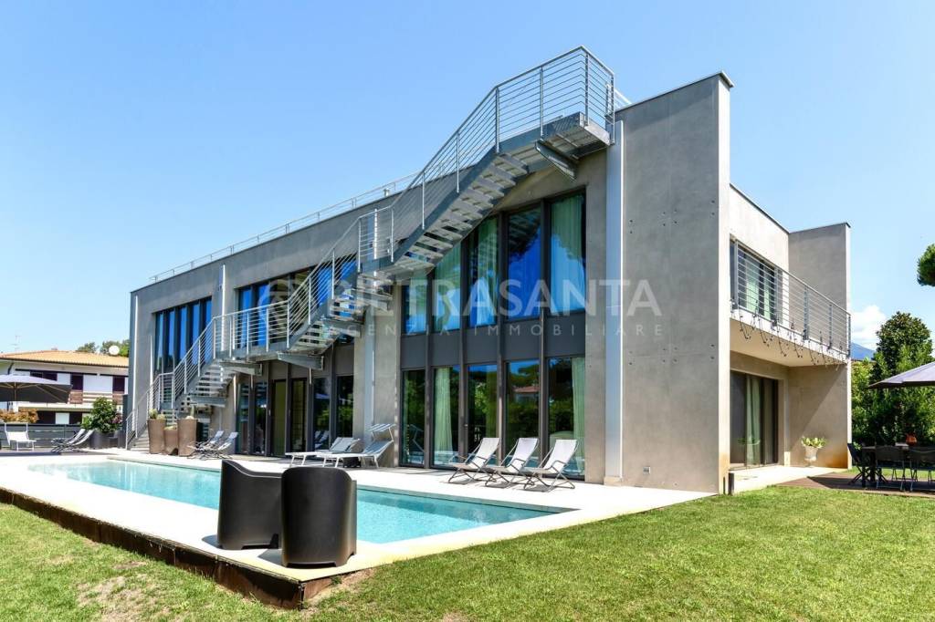 casa indipendente in vendita a Pietrasanta in zona Focette