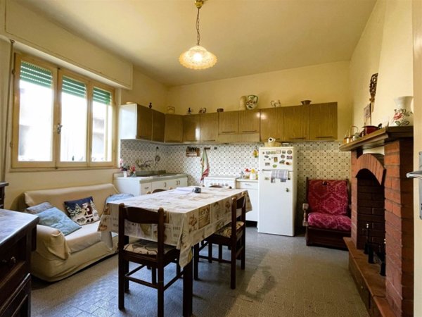 casa indipendente in vendita a Pietrasanta