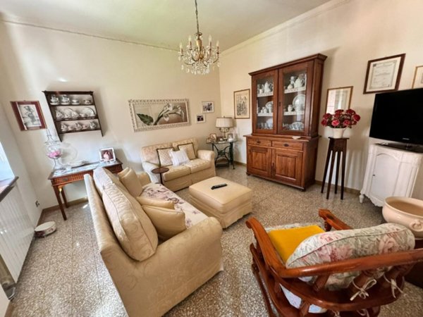 casa indipendente in vendita a Pietrasanta