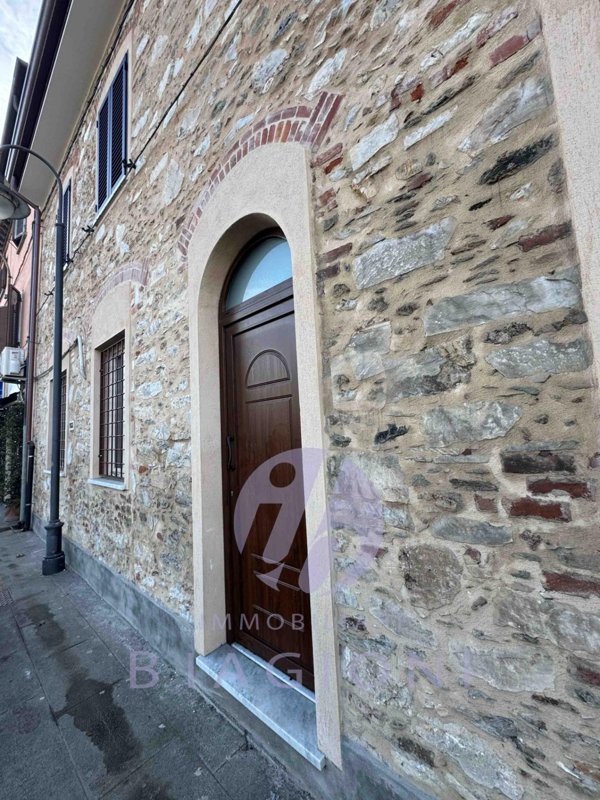 casa indipendente in vendita a Pietrasanta