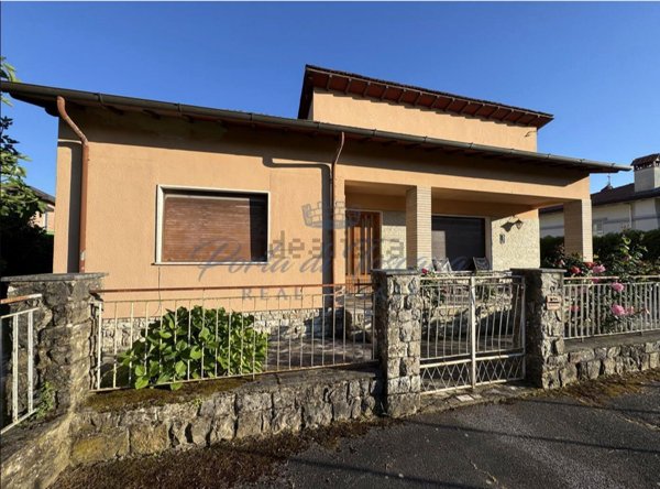 casa indipendente in vendita a Pietrasanta