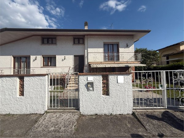 casa indipendente in vendita a Pietrasanta