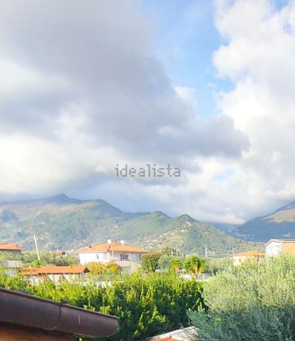 casa indipendente in vendita a Pietrasanta
