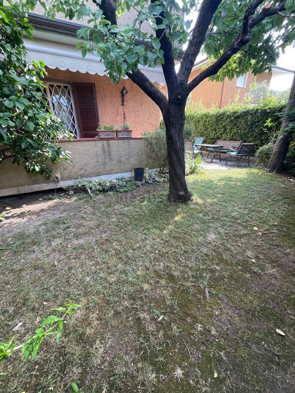 casa indipendente in vendita a Pietrasanta