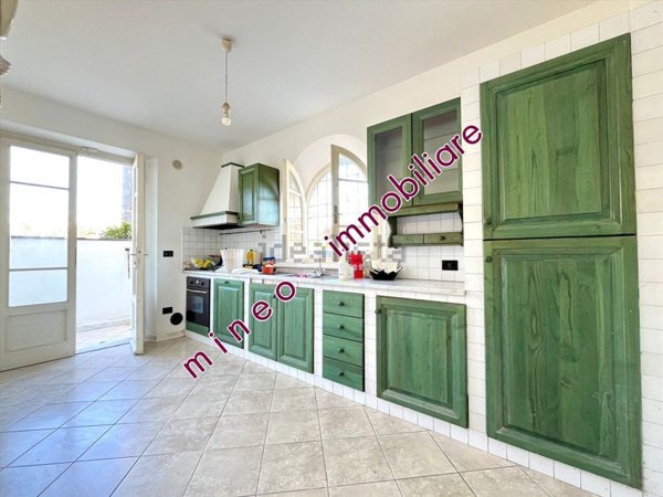 casa indipendente in vendita a Pietrasanta in zona Tonfano