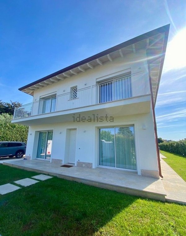 casa indipendente in vendita a Pietrasanta