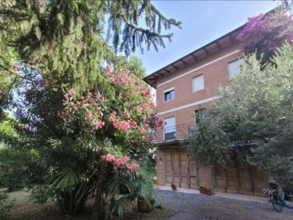 appartamento in vendita a Pietrasanta in zona Vallecchia