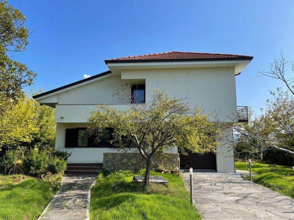 casa indipendente in vendita a Pietrasanta in zona Focette