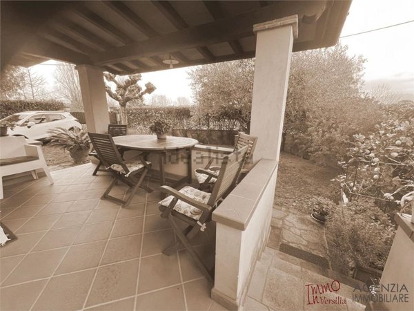 casa indipendente in vendita a Pietrasanta in zona Focette