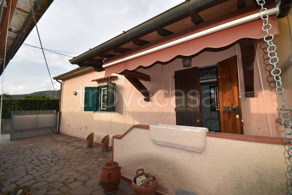 casa indipendente in vendita a Pietrasanta