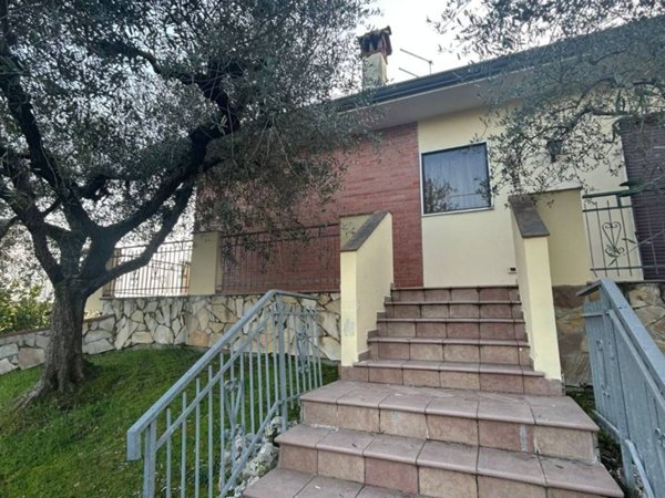 casa indipendente in vendita a Pietrasanta