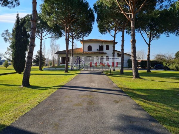 casa indipendente in vendita a Pietrasanta