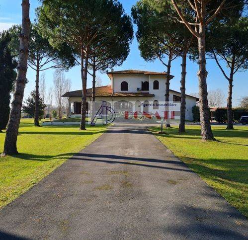 casa indipendente in vendita a Pietrasanta
