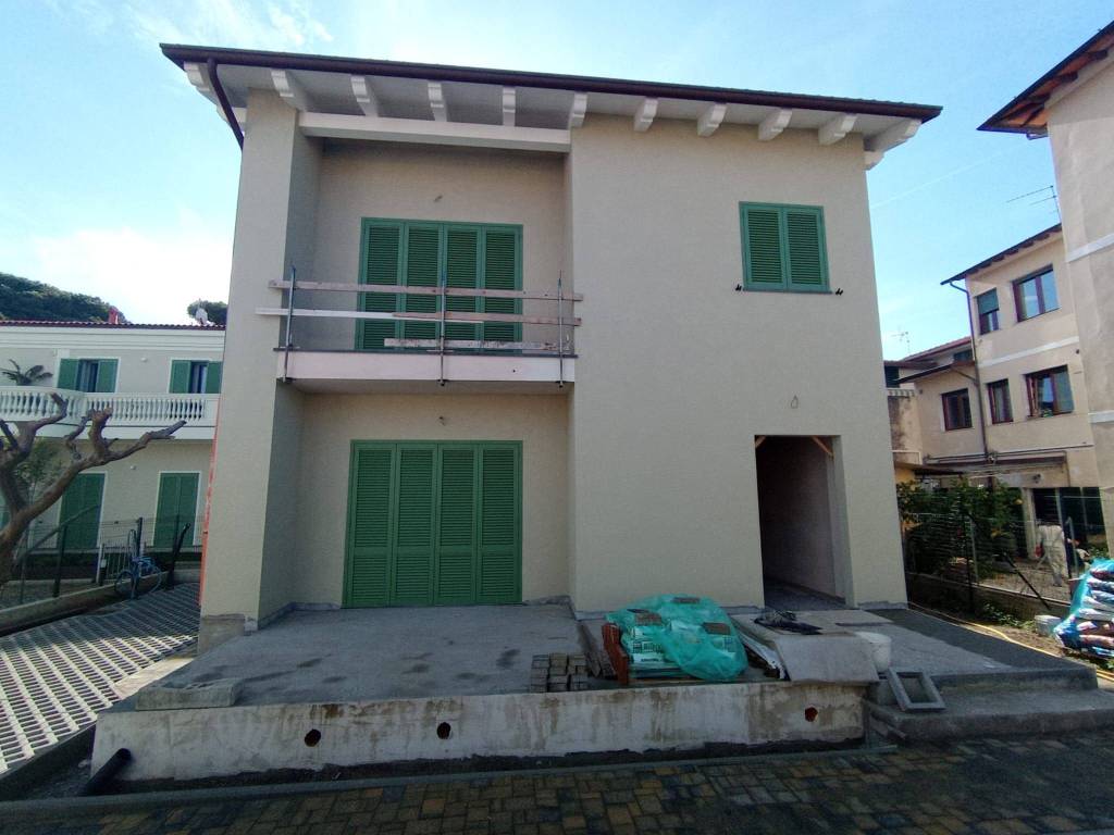 casa indipendente in vendita a Pietrasanta in zona Marina di Pietrasanta