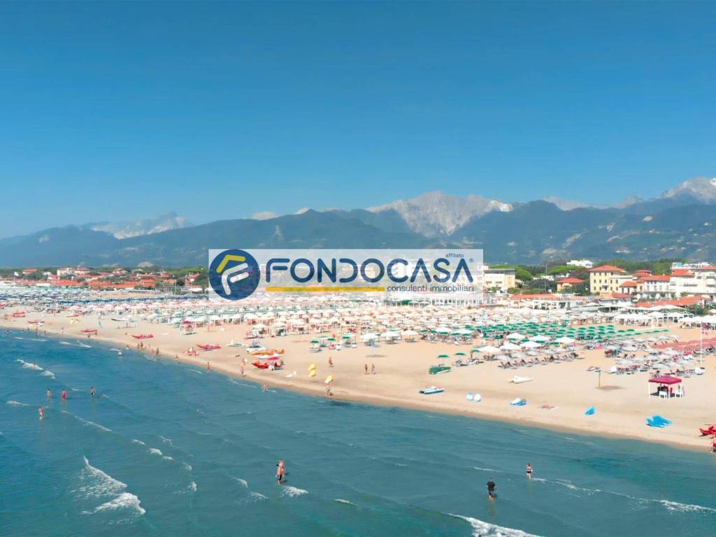 casa indipendente in vendita a Pietrasanta in zona Focette