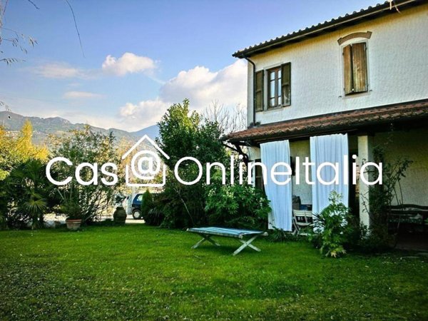 casa indipendente in vendita a Pietrasanta