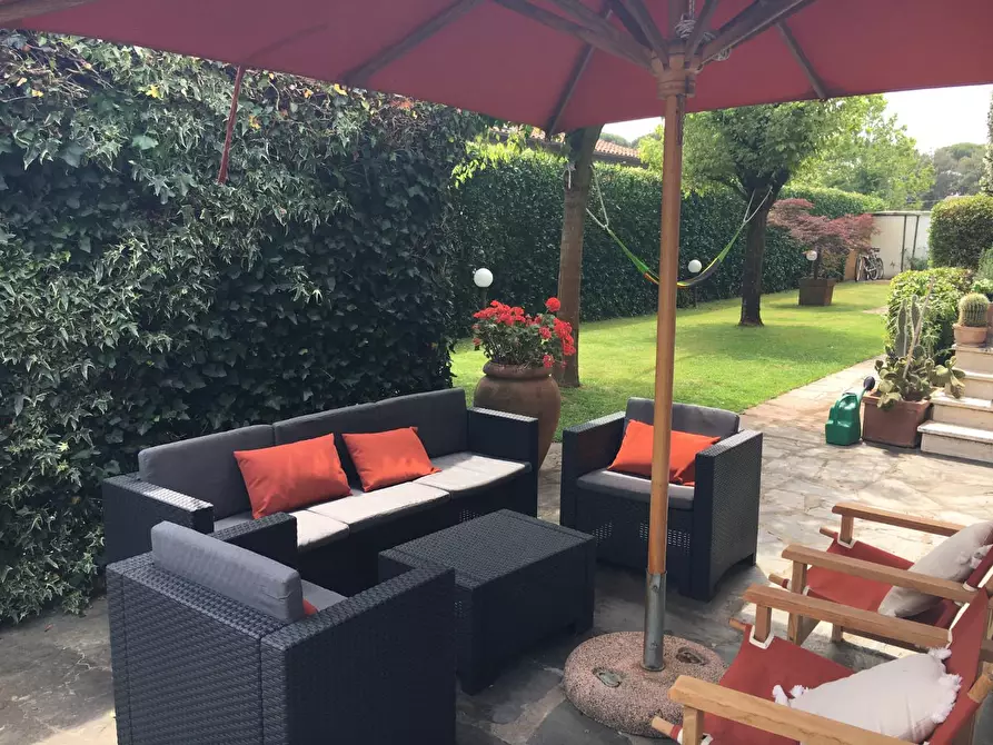 casa indipendente in vendita a Pietrasanta in zona Vignone