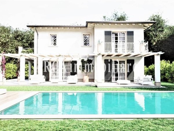 casa indipendente in vendita a Pietrasanta