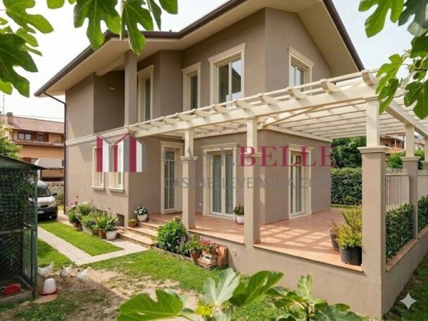 casa indipendente in vendita a Pietrasanta