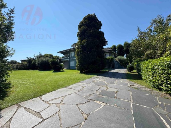 casa indipendente in vendita a Pietrasanta