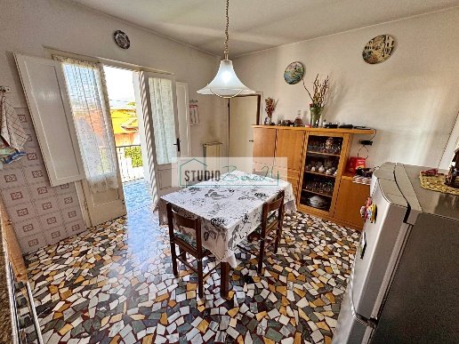 appartamento in vendita a Pietrasanta in zona Vignone