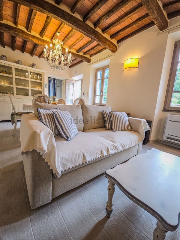 casa indipendente in vendita a Pietrasanta