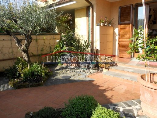 casa indipendente in vendita a Pietrasanta