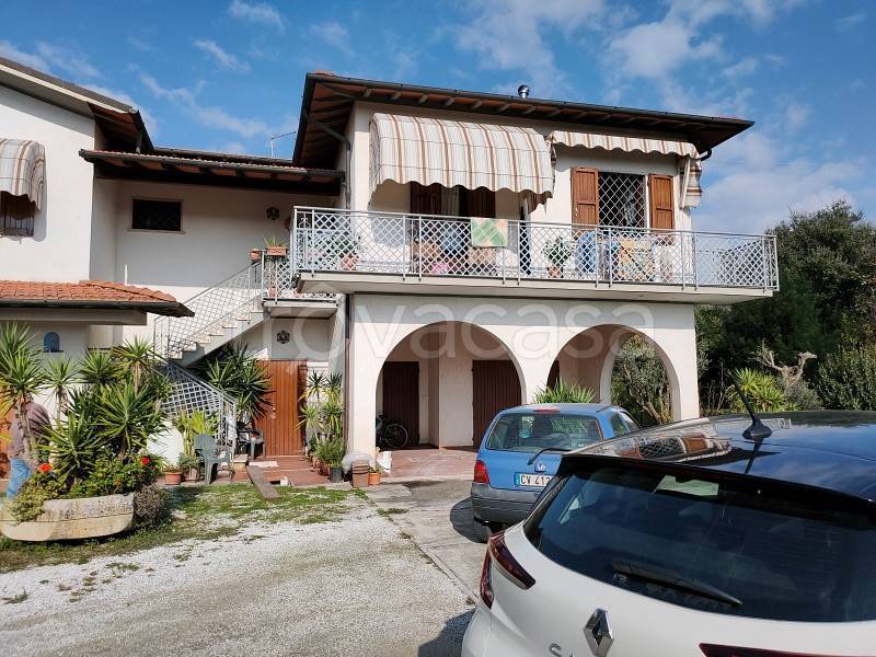 casa indipendente in vendita a Pietrasanta in zona Focette