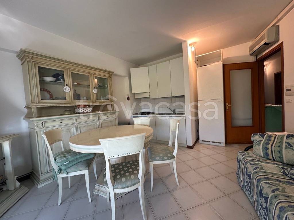 appartamento in vendita a Pietrasanta in zona Fiumetto