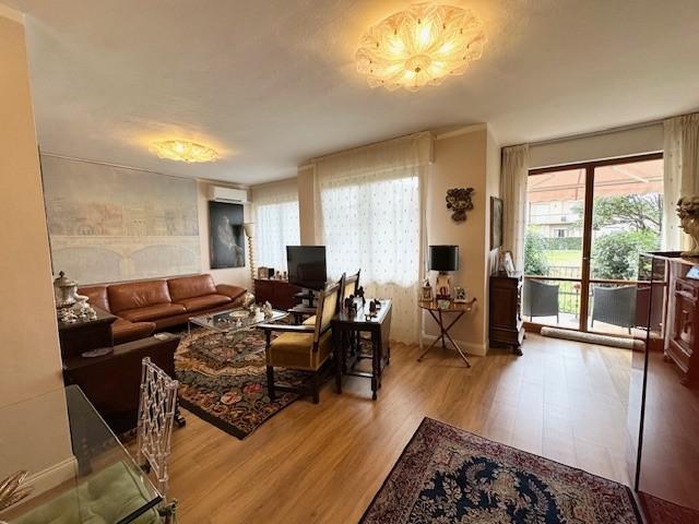 casa indipendente in vendita a Pietrasanta in zona Tonfano