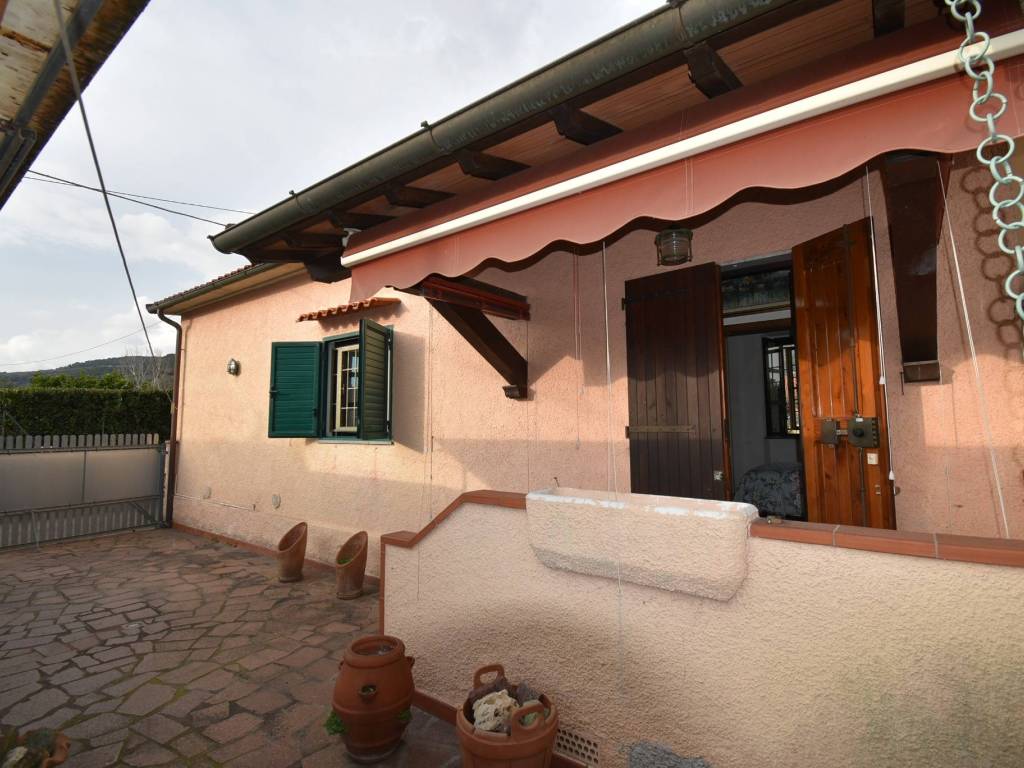 casa indipendente in vendita a Pietrasanta