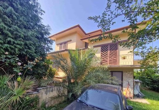 casa indipendente in vendita a Pietrasanta