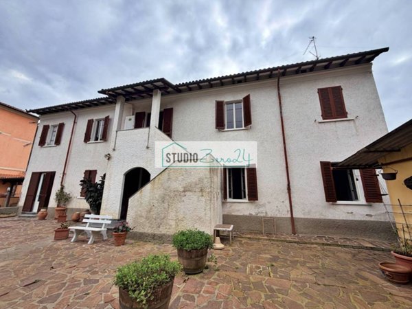 casa indipendente in vendita a Pietrasanta