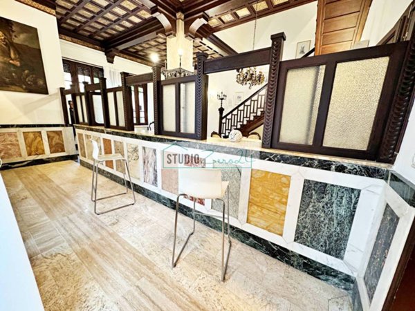 casa indipendente in vendita a Pietrasanta in zona Capriglia