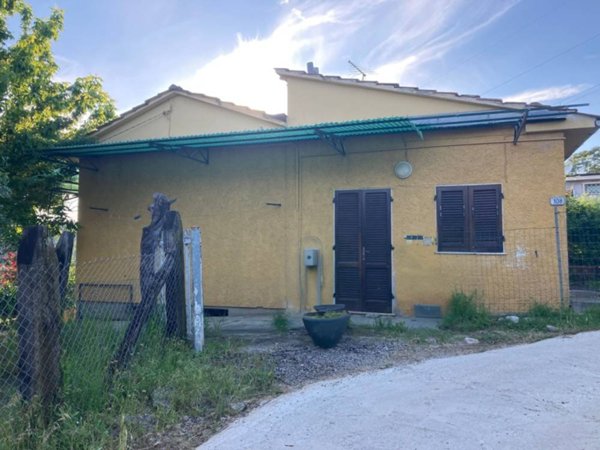 casa indipendente in vendita a Pietrasanta