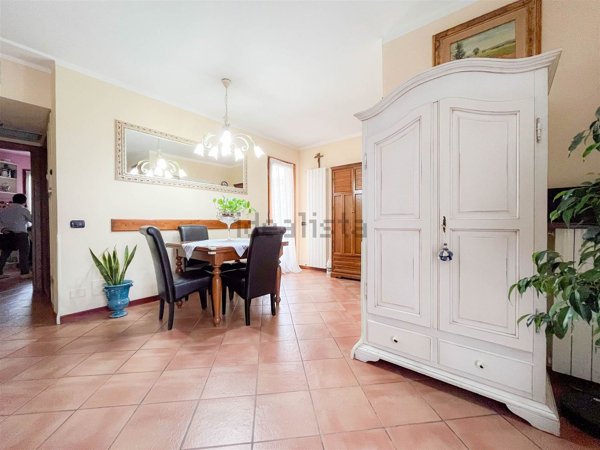 casa indipendente in vendita a Pietrasanta in zona Crociale