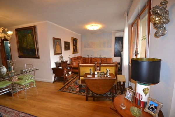 casa indipendente in vendita a Pietrasanta in zona Fiumetto