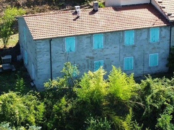 casale in vendita a Pietrasanta in zona Strettoia