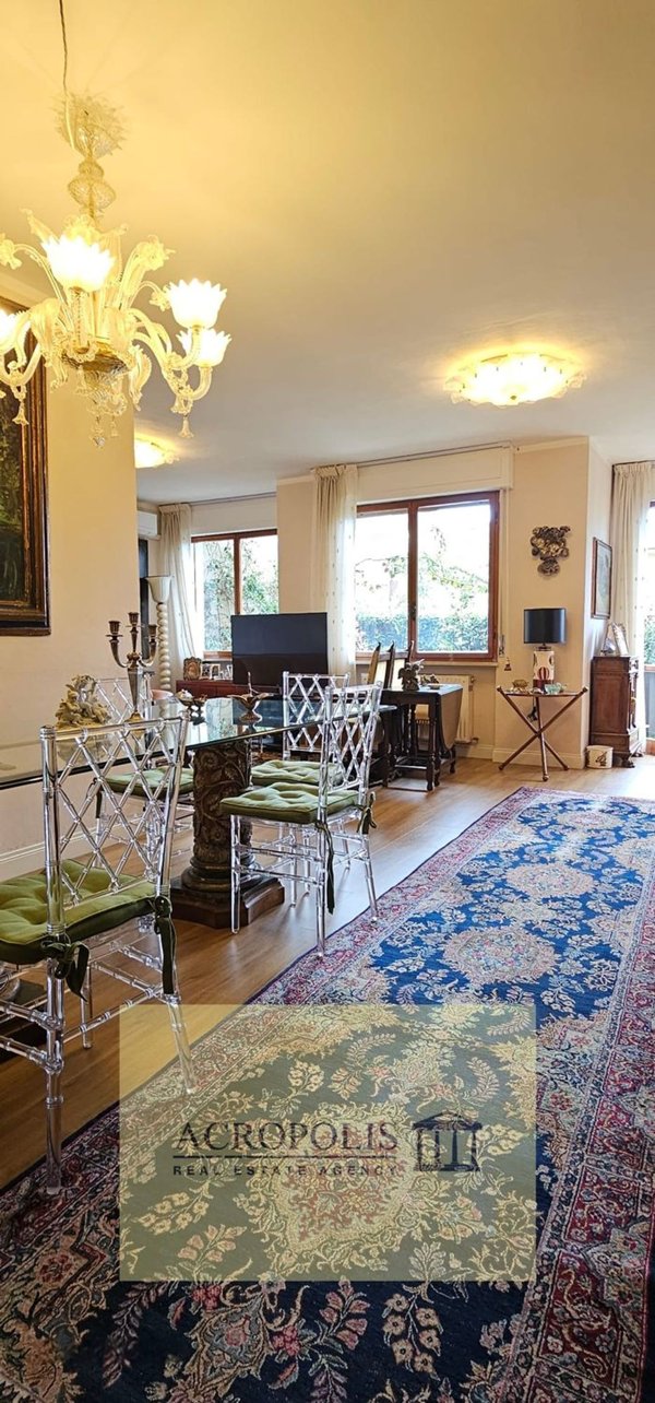 casa indipendente in vendita a Pietrasanta in zona Tonfano