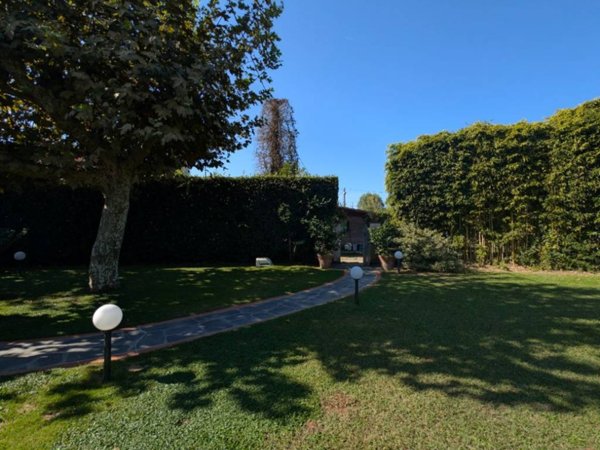 casa indipendente in vendita a Pietrasanta