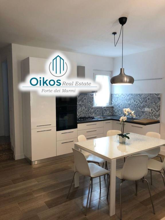 casa indipendente in vendita a Pietrasanta