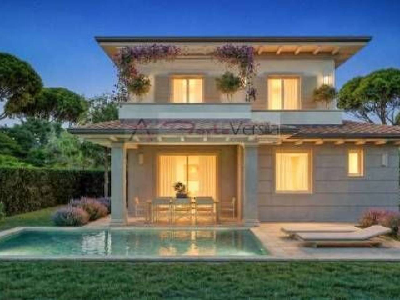 casa indipendente in vendita a Pietrasanta in zona Tonfano