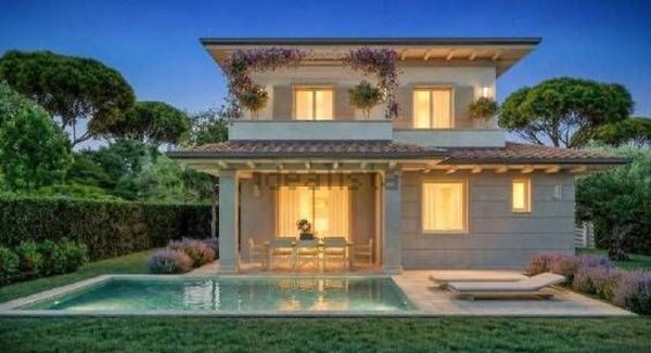 casa indipendente in vendita a Pietrasanta in zona Tonfano