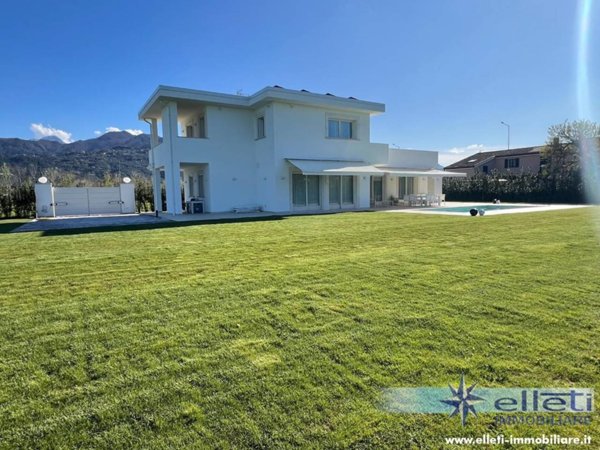 casa indipendente in vendita a Pietrasanta